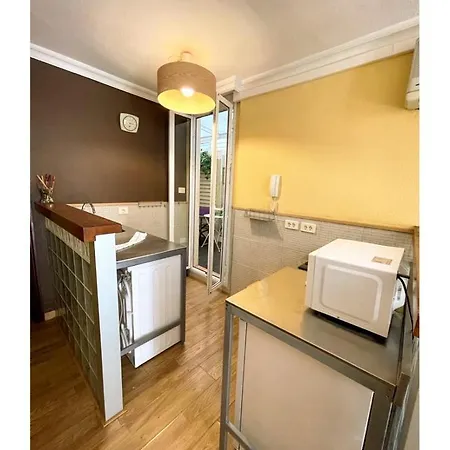 Dream Teatro דירה *