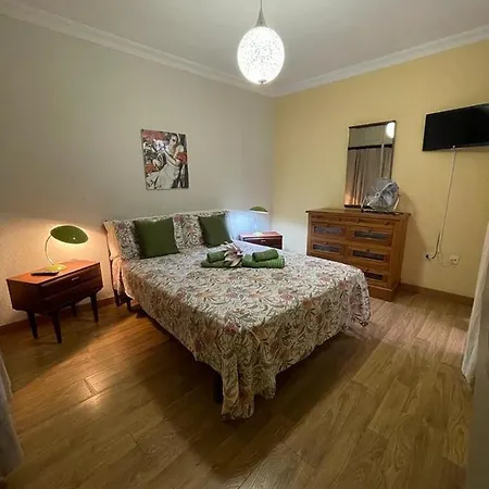 Dream Teatro דירה *